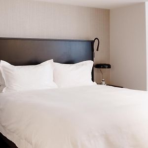 Luxury Queen Room